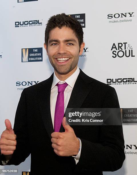 Adrian Grenier arrives at Art & Soul: A Celebration of the American Spirit gala at The Library of Congress on April 29, 2010 in Washington, DC.