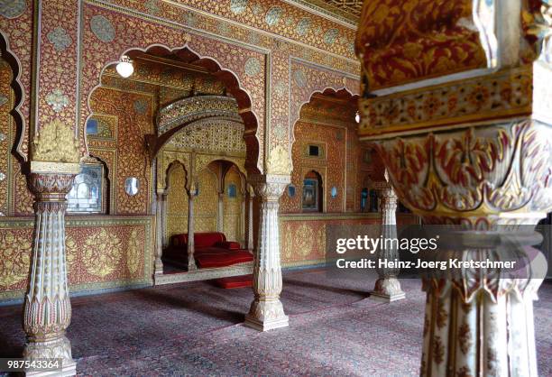 throne chamber - bikaner stock pictures, royalty-free photos & images