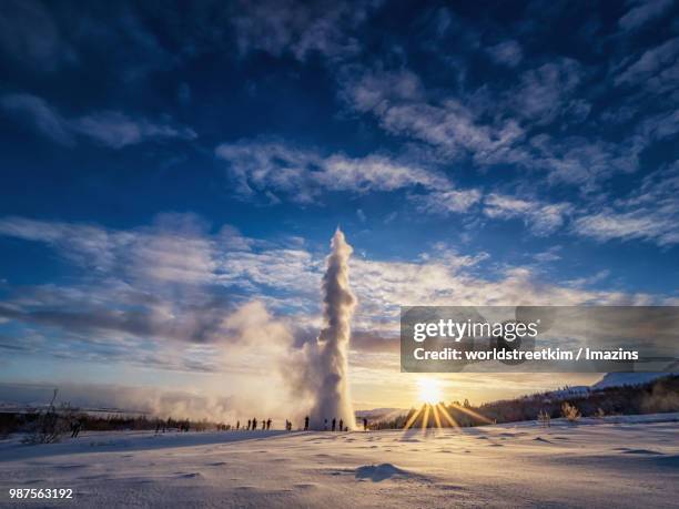 Exploding Geyser 427 Solar Geyser Stock Photos, High-Res Pictures, and Images - Getty Images