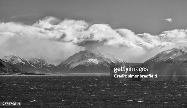 tempestade sobre aoraki/mt cook - serra cook - fotografias e filmes do acervo