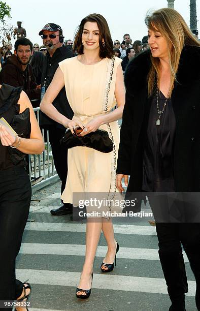 Actress Anne Hathaway walks outside of the Heineken Lounge at Film Independent's 2009 Independent Spirit Awards held at the Santa Monica Pier on...