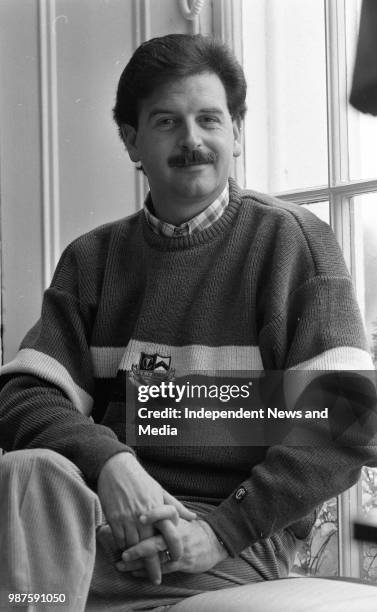 Radio presenter Marty Whelan modeling cloths from Le Tricoteur and suits from Louis Copeland, circa October 1988 . .