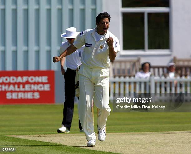 Wasim Akram of Pakistan dismisses Ashley Wright of Leicestershire for nought in the Vodafone Challenge Series match at Grace Road, Leicester....