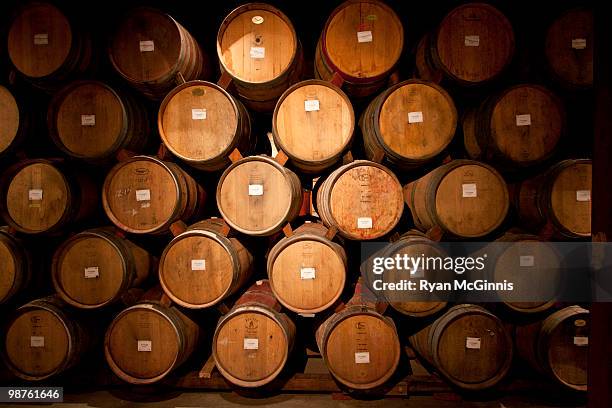 wine barrels - napa valley - fotografias e filmes do acervo
