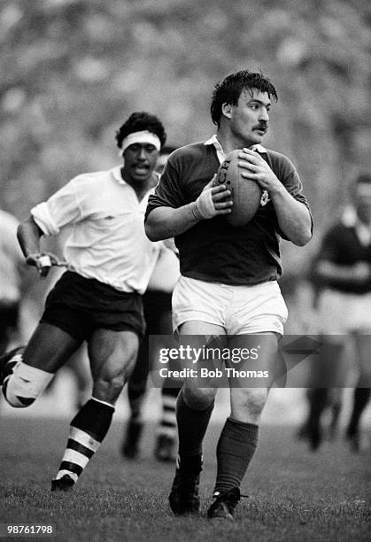 Jim McCoy of Ireland in action against Fiji during the Rugby Union International match held at Lansdowne Road, Dublin on 19th October 1985. Ireland...