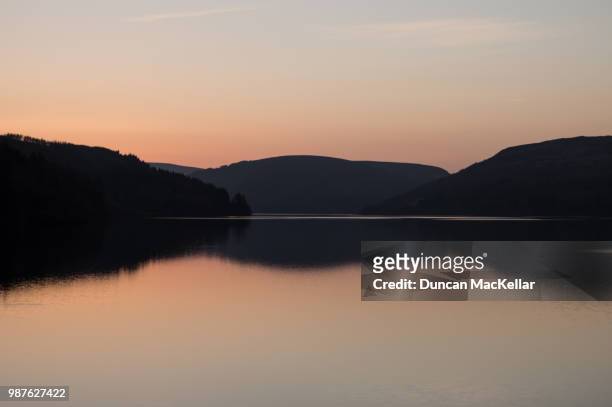 lake vyrnwy sunset - lake vyrnwy 個照片及圖片檔