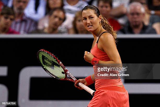 Shahar Peer of Israel reacts during her quarter final match against Dinara Safina of Russia at day five of the WTA Porsche Tennis Grand Prix...