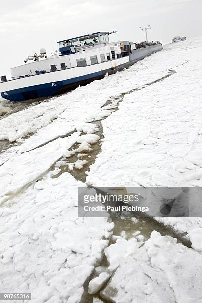 icebreaker in dutch waters - paul piebinga stock pictures, royalty-free photos & images