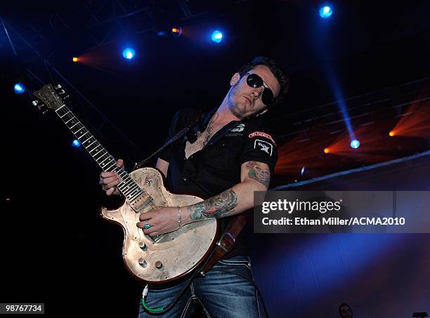 Kevin French Rapper Kevin Ingram Photos and Premium High Res Pictures - Getty Images
