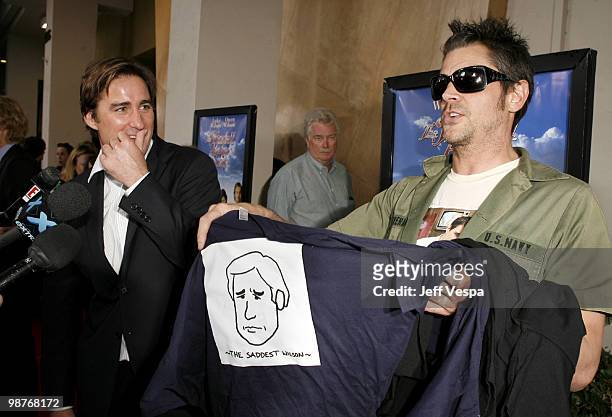 Luke Wilson and Johnny Knoxville