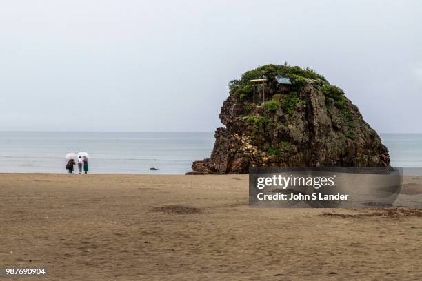 Isanohama Beach and Benten Shrine is a few minutes east of Izumo Grand Shrine at Inasanohama beach where all the deities land on their way to Izumo...