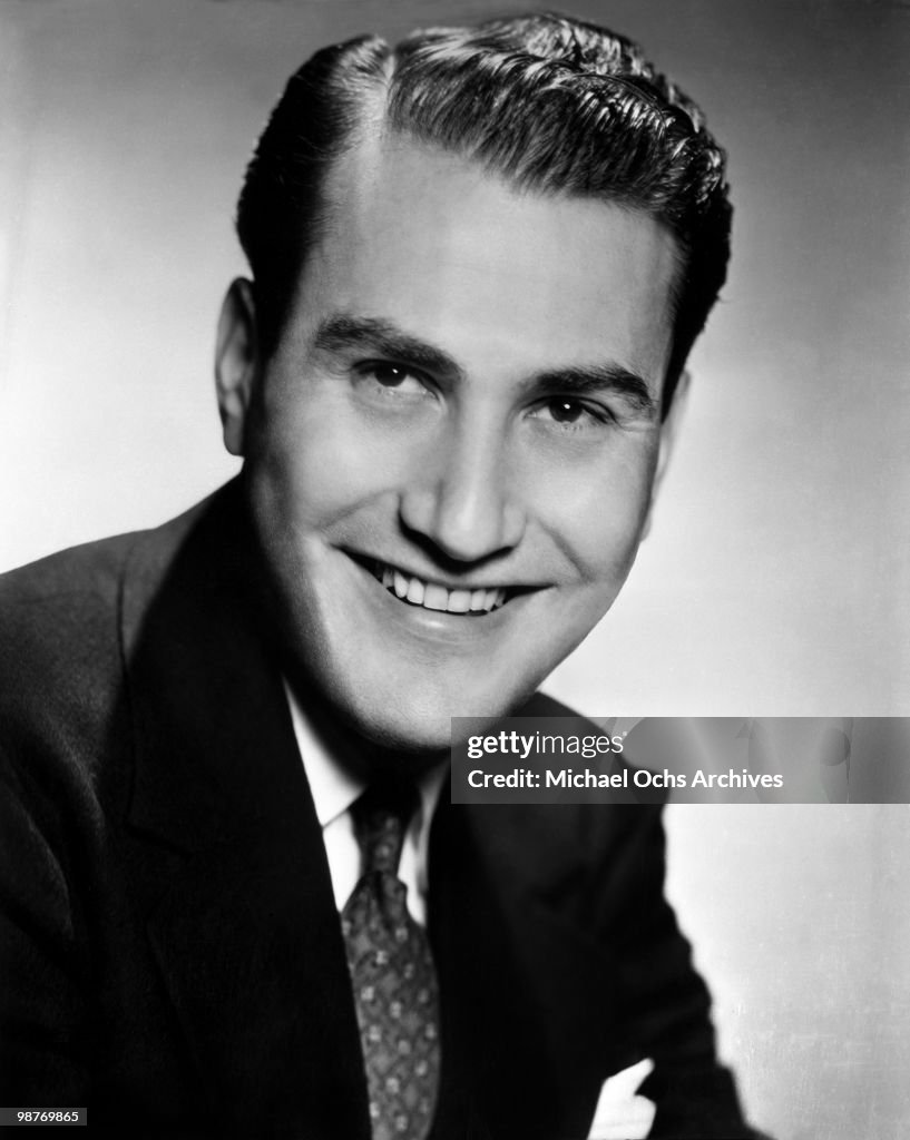 Jazz clarinetist and bandleader Artie Shaw poses for a portrait circa Jazz clarinetist and bandleader Artie Shaw poses for a portrait circa
