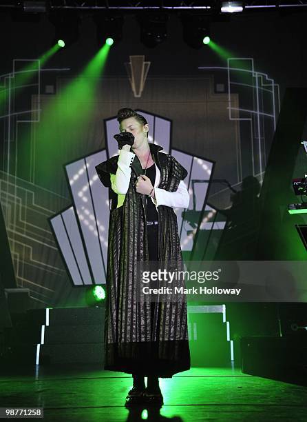 La Roux performs on stage at O2 Academy on April 30, 2010 in Bournemouth, England.