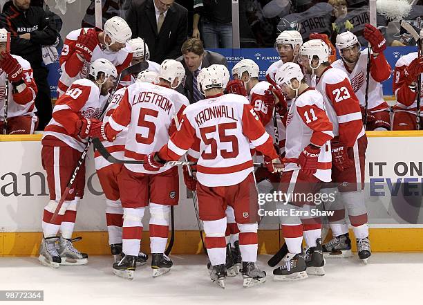 Head coach Mike Babcock of the Detroit Red Wings speaks to his team during a time out in their game against the San Jose Sharks in Game One of the...