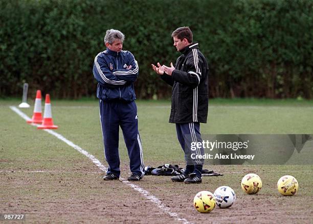 Kevin Keegan and Paul Bracewell at the Fulham Training Ground, Roehampton. Mandatory Credit: Alex Livesey/ALLSPORT