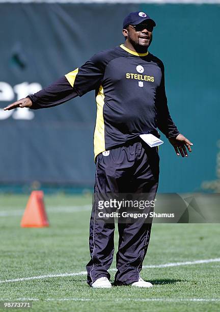 Head coach Mike Tomlin of the Pittsburgh Steelers looks on during mini camp at the Pittsburgh Steelers Training Facility on April 30, 2010 in...