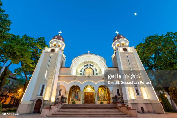 the orthodox church from sinaia square - sinaia stock-fotos und bilder