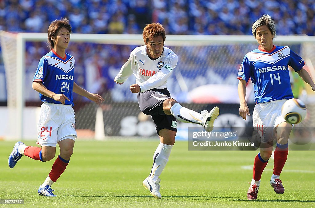 Yokohama F. Marinos v Jubilo Iwata EJ. League