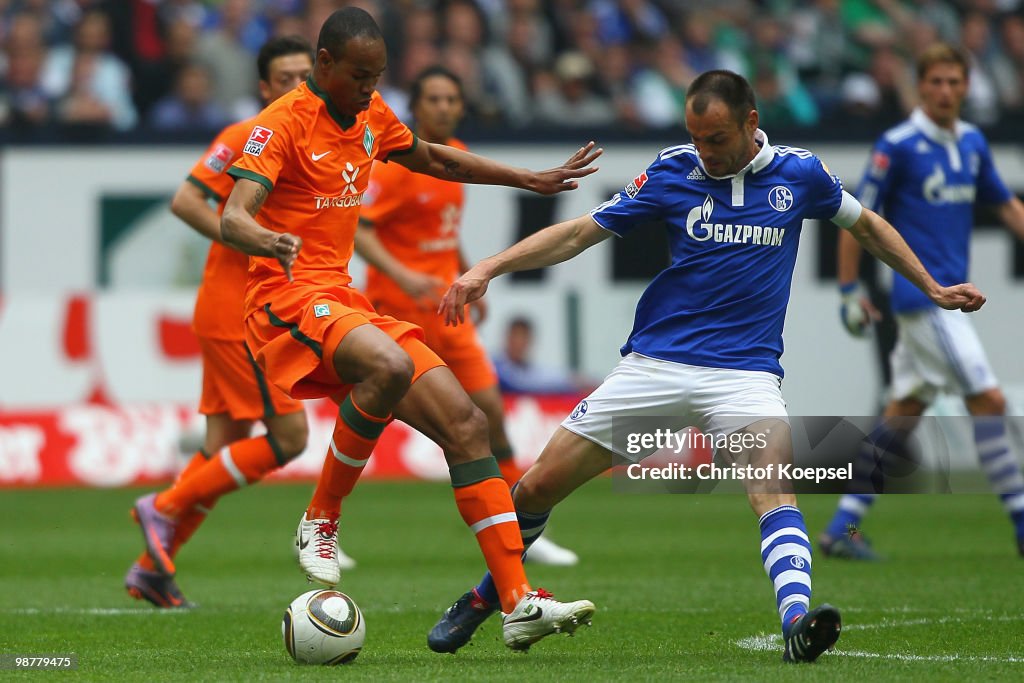Schalke 04 v Werder Bremen - Bundesliga