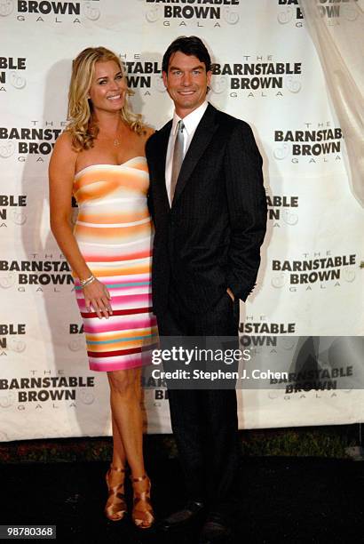 Rebecca Rojmin and Jerry O'Connell attends the Barnstable Brown gala at the 136th Kentucky Derby on April 30, 2010 in Louisville, Kentucky.