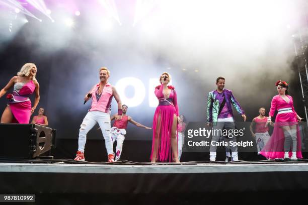 Steps' Faye Tozer, Ian "H" Watkins, Claire Richards, Lee Latchford Evans, Lisa Scott Lee performing at Scarborough Open Air Theatre on June 29, 2018...