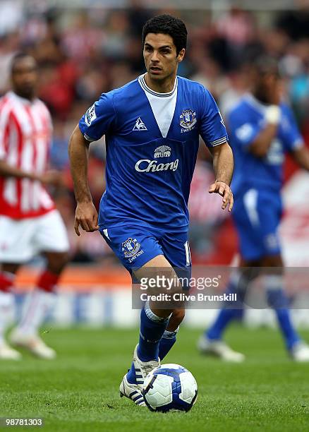 Mikel Arteta of Everton in action during the Barclays Premier League match between Stoke City and Everton at Britannia Stadium on May 1, 2010 in...