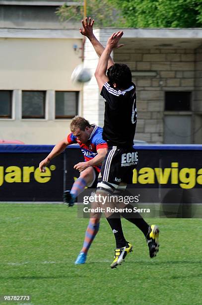 Stefan Basson kicks the ball during the Campionato Eccellenza Super 10 match between Femi-CZ Rovigo and Rugby Petrarca Padova at Mario Battaglini...