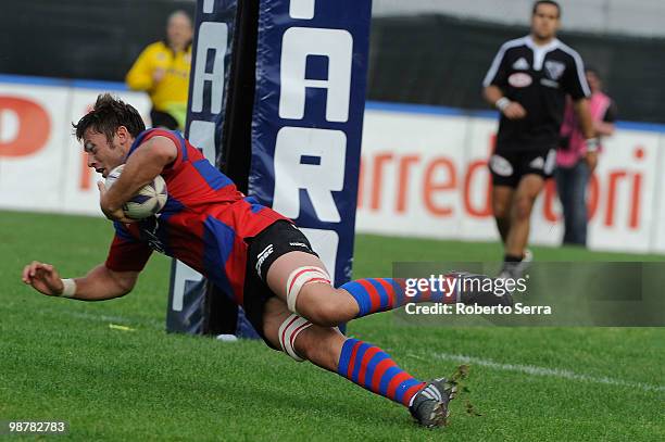 Shalk Morris Van Der Merwe scores a try during the Campionato Eccellenza Super 10 match between Femi-CZ Rovigo and Rugby Petrarca Padova at Mario...