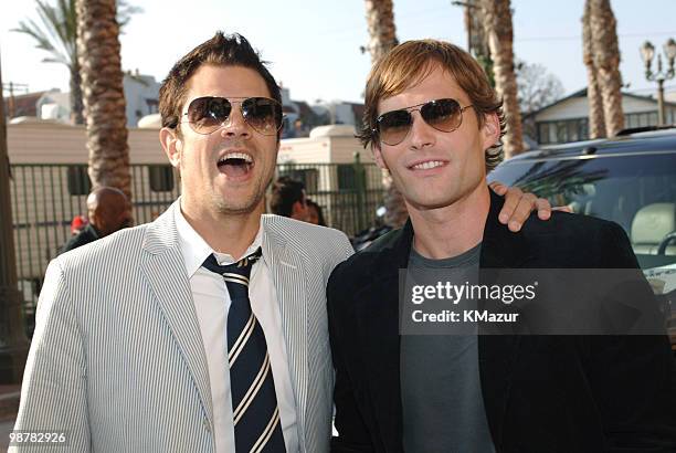 Johnny Knoxville and Seann Williams Scott