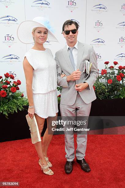 Jerry O'Connell and Rebecca Romijn attend the 136th Kentucky Derby on May 1, 2010 in Louisville, Kentucky.