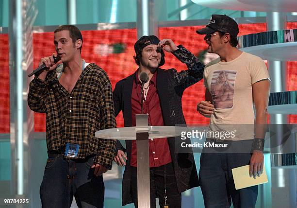 Steve-O, Bam Margera and Johnny Knoxville present the Best Rap Video award at the 2002 MTV Video Music Awards