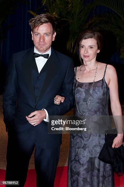 Actor Ewan McGregor, left, and his wife Eve Mavrakis arrive for the White House Correspondents' Association dinner in Washington, D.C., U.S., on...
