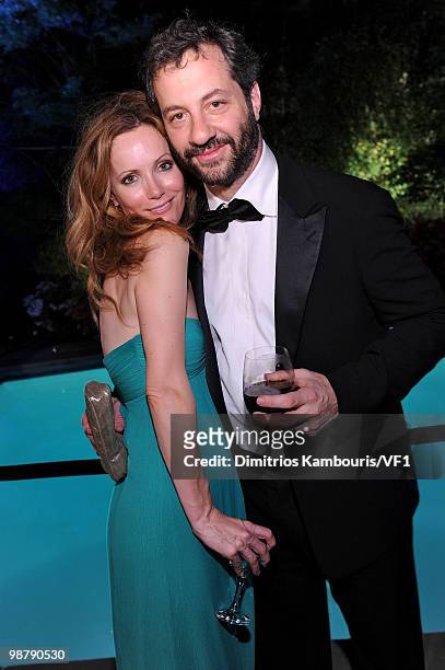 Leslie Mann and Judd Apatow attend the Bloomberg/Vanity Fair party following the 2010 White House Correspondents' Association Dinner at the residence...