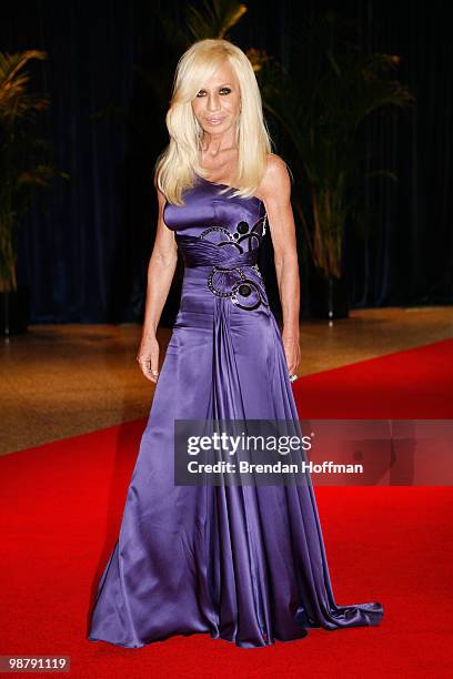 Designer Donatella Versace arrives at the White House Correspondents' Association dinner on May 1, 2010 in Washington, DC. The annual dinner featured...