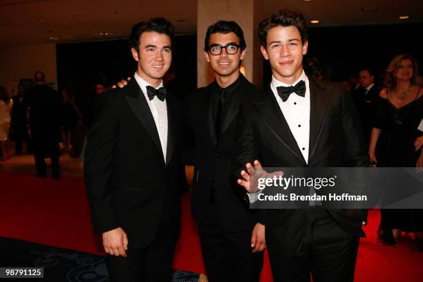 The Jonas Brothers, Kevin, Joe, and Nick , arrive at the White House Correspondents' Association dinner on May 1, 2010 in Washington, DC. The annual...