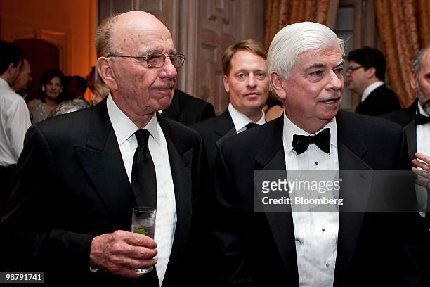 Senator Christopher "Chris" Dodd, a Democrat from Connecticut and Senate Banking Committee chairman, right, and Rupert Murdoch, chairman and chief...