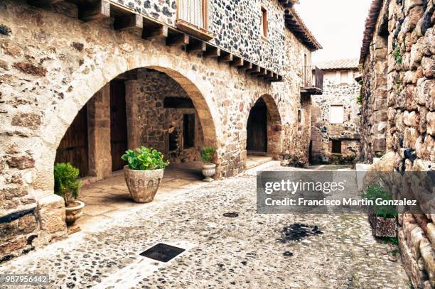 Santa Apu R Santa Pau Photos and Premium High Res Pictures - Getty Images