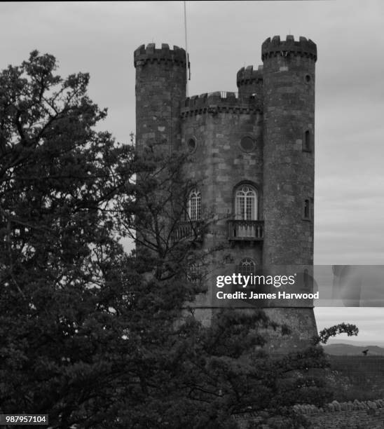 broadway tower, worcestershire - broadway worcestershire stock-fotos und bilder