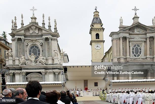 Atmosphere during the Holy Mass celebrated by Pope Benedict XVI in Piazza San Carlo on May 2, 2010 in Turin, Italy. Later in the day Pope Benedict...