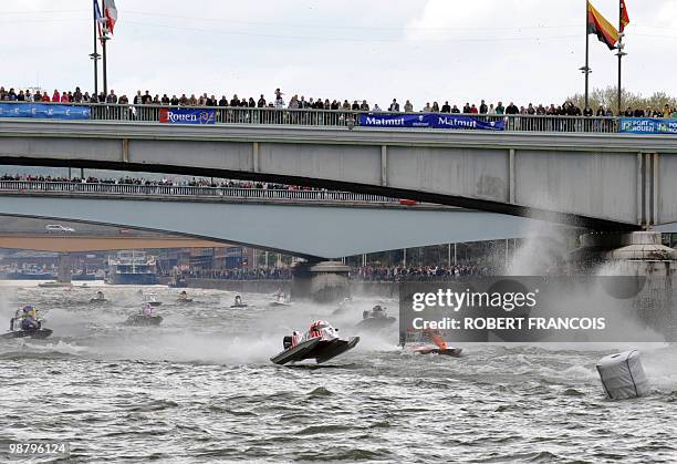 Competitors take the start of the 47th edition of Rouen's 24 hours powerboating race on May 2, 2010 on the river Seine. The race has been canceled...