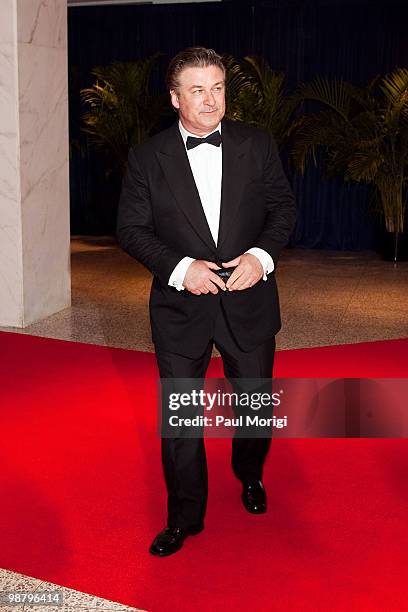 Alec Baldwin arrives at the 2010 White House Correspondents' Association Dinner at the Washington Hilton on May 1, 2010 in Washington, DC.