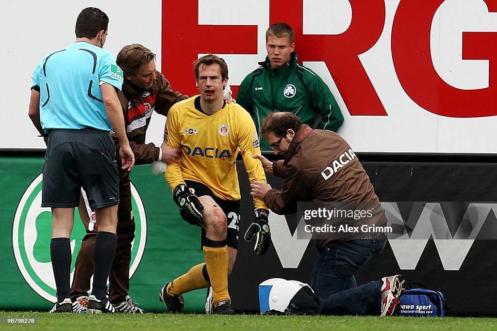 SpVgg Greuther Fuerth v FC St. Pauli - 2. Bundesliga