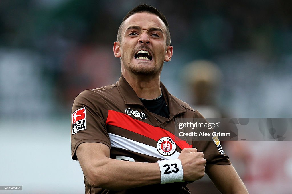 SpVgg Greuther Fuerth v FC St. Pauli - 2. Bundesliga