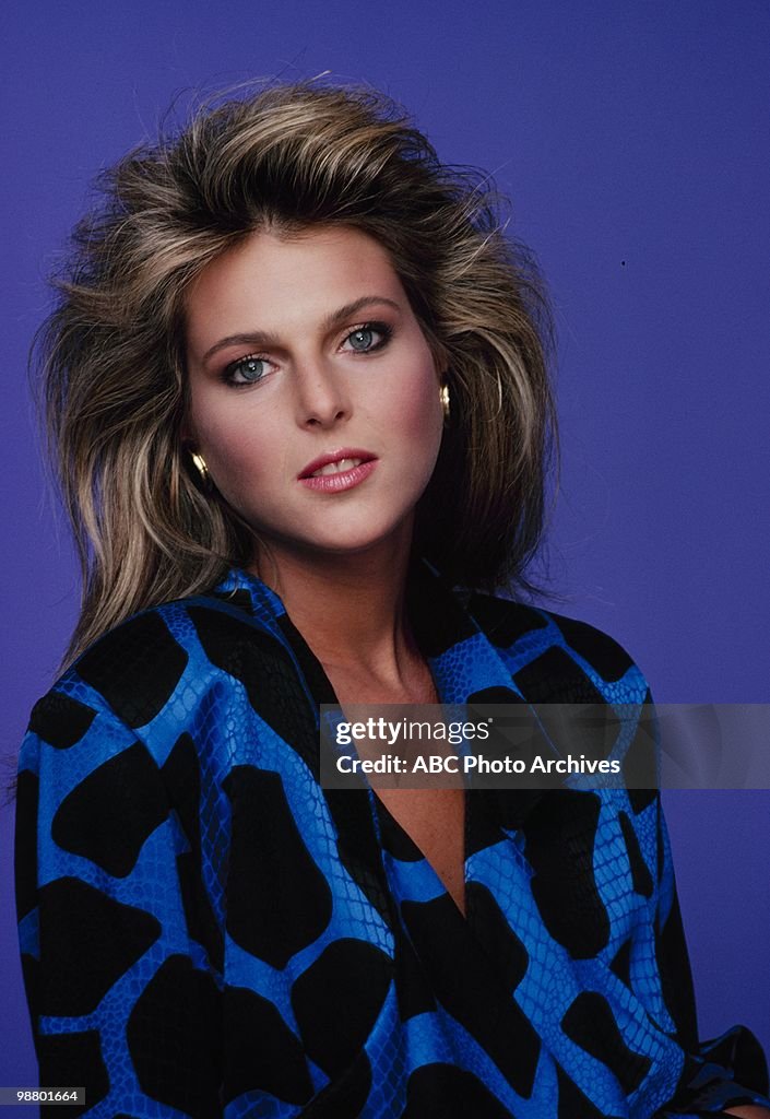 DYNASTY - "Catherine Oxenberg Photo Shots" which aired on October 08