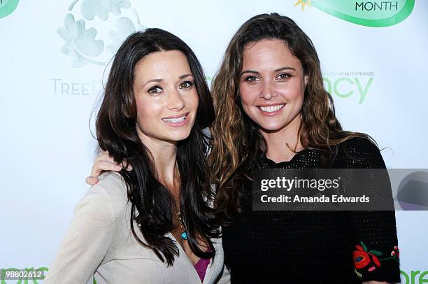 Hot Moms Club founder Jessica Denay and model Josie Maran arrive at the kick off event for the MAY 2010 Pregnancy Awareness Month at TreePeople on...