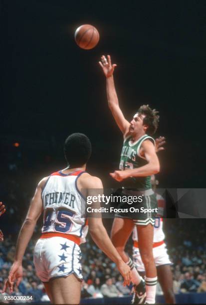 Chris Ford of the Boston Celtics shoots against the Washington Bullets during an NBA basketball game circa 1981 at the Capital Centre in Landover,...