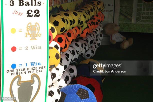 football stall - newpremiumuk stock-fotos und bilder