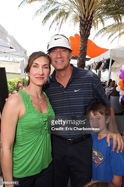 Lollipop's Evelyn Iocolano and Kevin Sorbo at Lollipop Theater 2nd Annual Game Day on May 05, 2010 at Nickelodeon Animation Studio in Burbank,...
