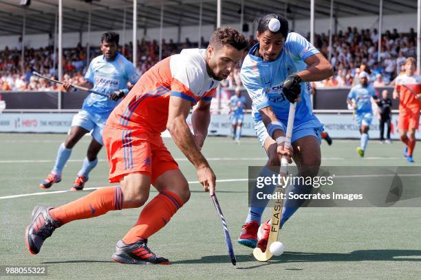 Valentin Verga of Holland, Manpreet Singh of India during the Champions Trophy match between Holland v India at the Hockeyclub Breda on June 30, 2018...