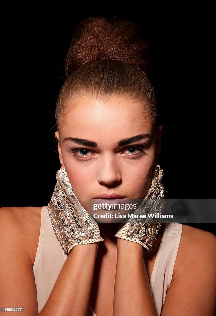 RAFW S/S 2009/10 - Rachel Gilbert Backstage